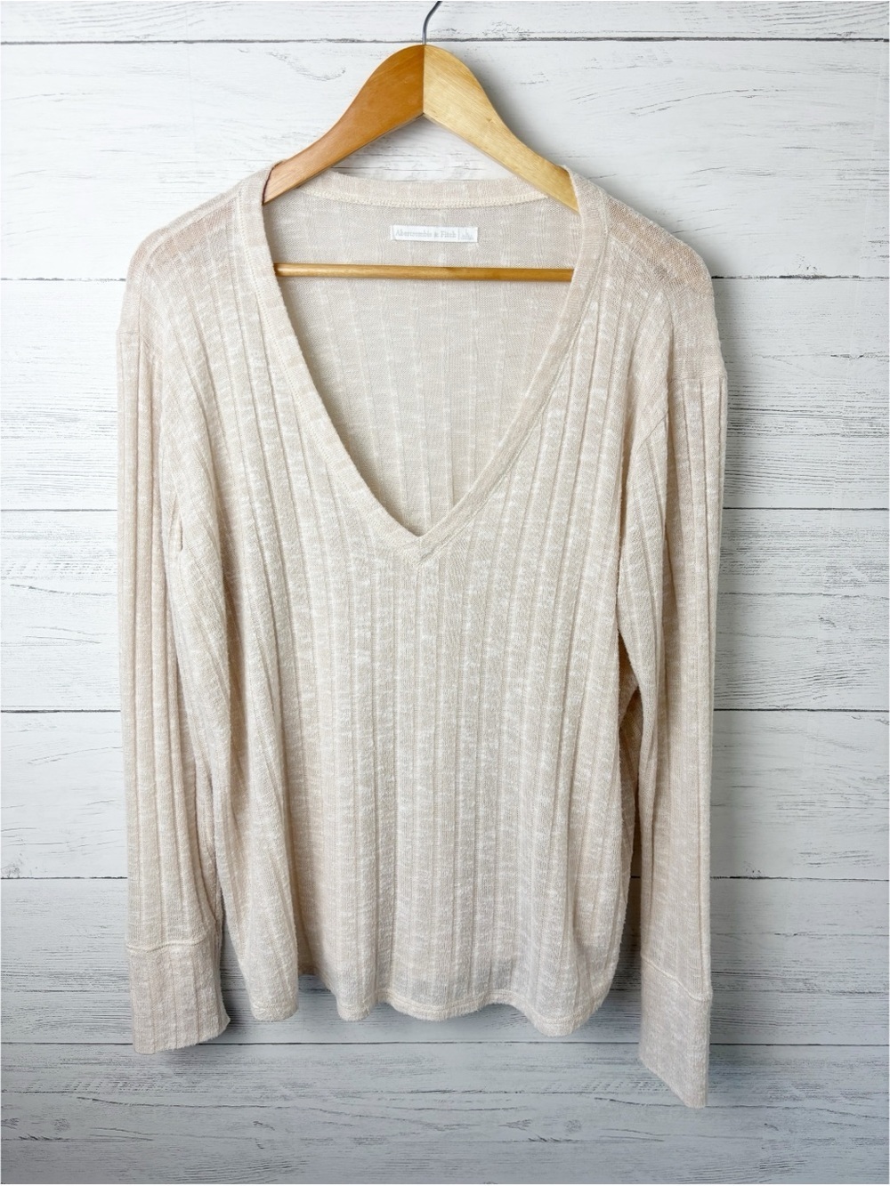 Abercrombie & Fitch Lightweight V Neck Nubby Ribbed Knit Sweater Tan Large